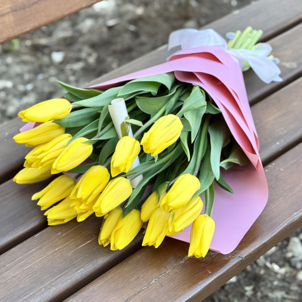 21 желтый тюльпан в Новоозёрном