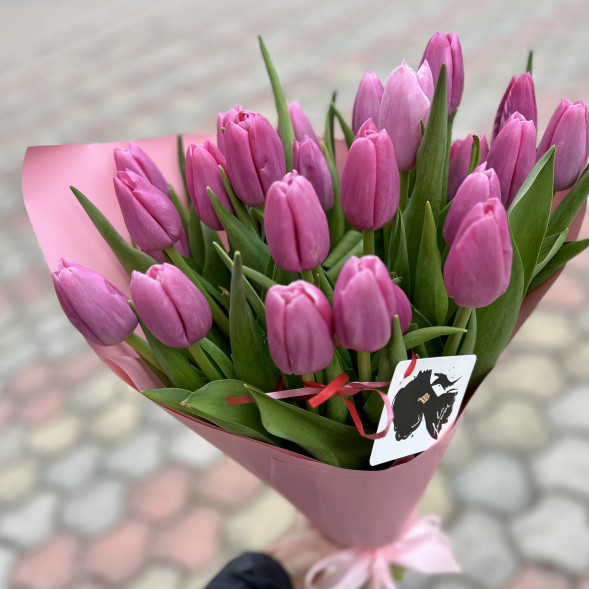 21 розовый тюльпан в Новоозёрном