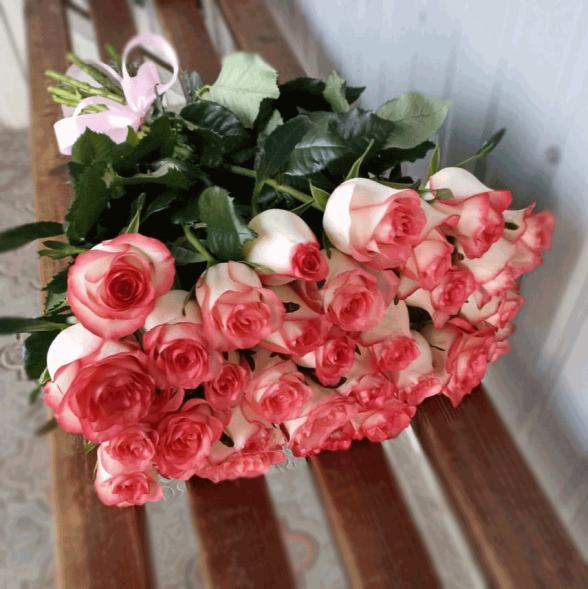 31 розовая роза в Новоозёрном