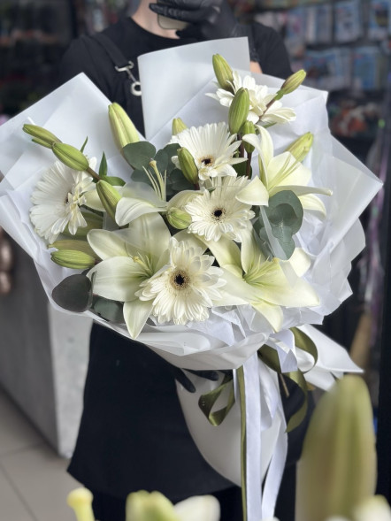 Букет с лилией и герберами в Новоозёрном