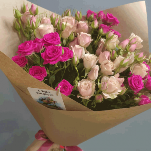 Букет 7 нежных кустовых роз микс в Новоозёрном