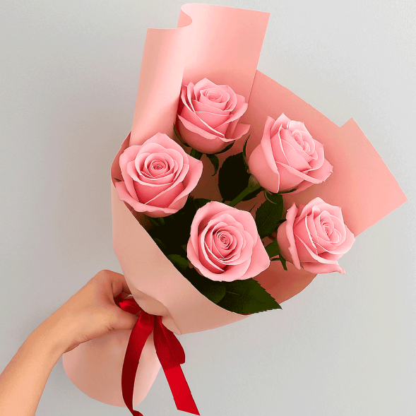 Стильный букет 5 розовых роз в Новоозёрном